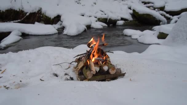 Brand på snön — Stockvideo