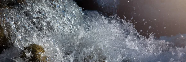 Texture di acqua bollente, cascata, fiume di montagna , — Foto Stock