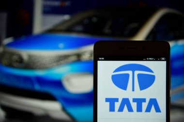 Tata logosu akıllı telefon ekranında görüldü