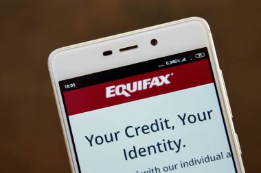 Akıllı telefon ekranında görülen Equifax logosu