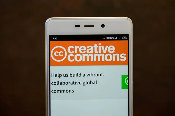 Creative Commons logo seen on the smartphone screen — Stock Photo, Image