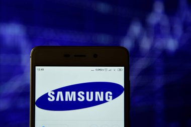 Samsung logosu akıllı telefon closeup görüldü