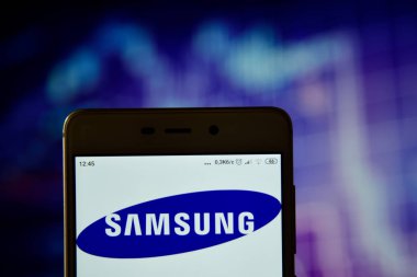 Samsung logosu akıllı telefon closeup görüldü