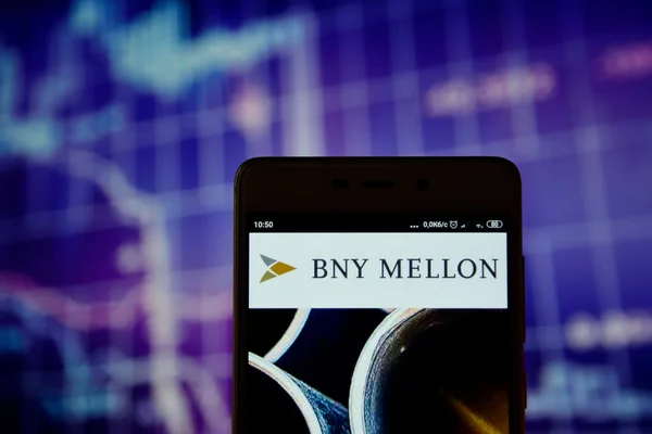 Bank of New York Mellon logo is displayed — Stock Photo, Image