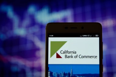 Akıllı telefonda California Bank of Commerce logosu