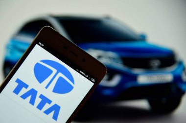 Tata logosu akıllı telefon ekranında görüldü