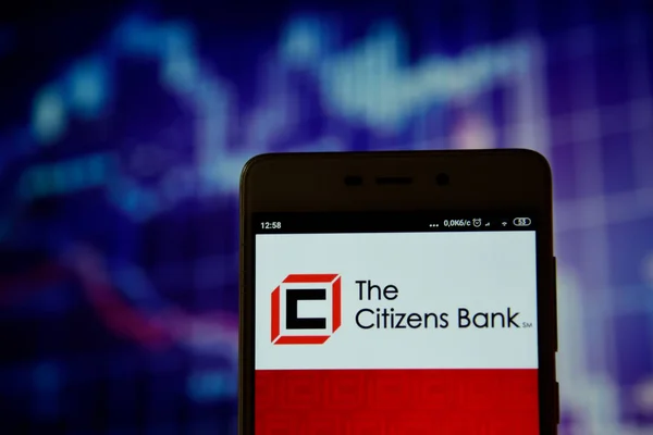 Logo The Citizens Bank Philadelphia on the smartphone — Stock Photo, Image