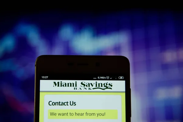 スマートフォン上のマイアミ貯蓄銀行のロゴ — ストック写真