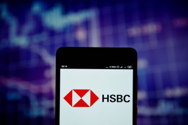 HSBC logosu akıllı telefon ekranında görüldü