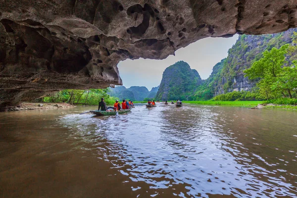 Τουρίστες Ταξιδεύουν Βάρκα Κατά Μήκος Του Ποταμού Μκο Dong Και — Φωτογραφία Αρχείου