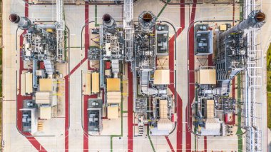 Elektrik Santrali destek tüm petrol ve doğal gaz rafineri havadan görünümü form Sanayi Bölgesi bitki.