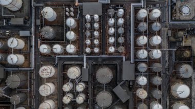 Sıvı petrokimya ürün deposu, Aerial view, Sıvı kimyasal ve petrokimyasal ürün tankı terminali.