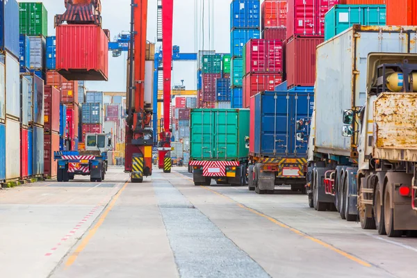Gru Portuale Industriale Solleva Carico Della Scatola Dei Container Esportazione — Foto Stock