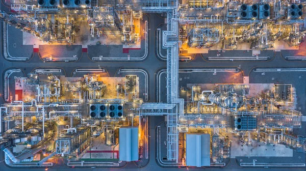 Luchtfoto Bovenaanzicht Olie Gasindustrie Raffinaderij Plant Vorm Industrie Zone Nachts — Stockfoto