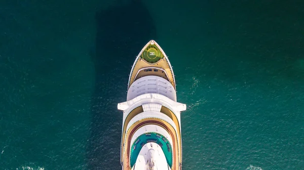 Luftaufnahme Großes Kreuzfahrtschiff Auf See Passagier Kreuzfahrtschiff Großes Kreuzfahrtschiff Das — Stockfoto