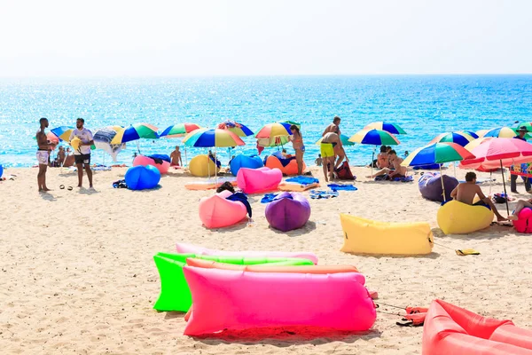 泰国普吉岛 2018年2月18日 游客在泰国普吉岛素林海滩享受夏日 — 图库照片