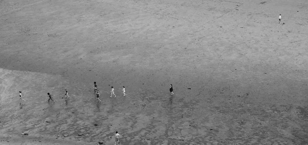 Tynemouth Inglaterra Agosto 2018 Crianças Brincando Alegremente Praia Baía Rei — Fotografia de Stock