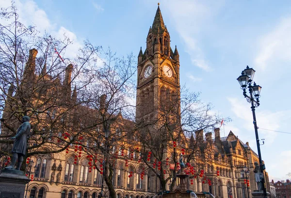 Hôtel de ville de Manchester avec des décorations de lanterne Nouvel An chinois i — Photo