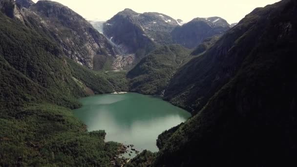 Luchtfoto beeldmateriaal. Bondhus lake. Noorwegen — Stockvideo