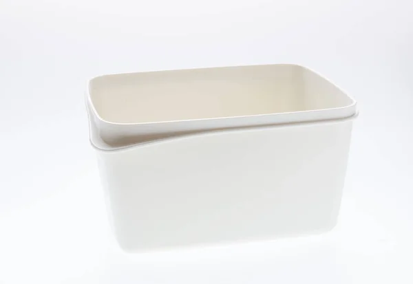 白色背景上的塑料食品载体 — 图库照片