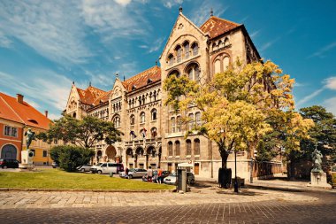 Budapeşte, Macaristan, Temmuz 2018. Budapeşte, Macaristan'da bina Macaristan Milli Arşiv cephe.