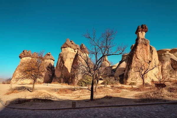 Capadocia Turquía Chimenea Hadas Champiñones Piedra Multicabeza Valle Los Monjes — Foto de Stock