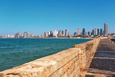 Tel-Aviv, İsrail, Ekim 2017. Tel Aviv kıyı şeridi eski Jaffa içinde gözlem güverteden görünümünü.