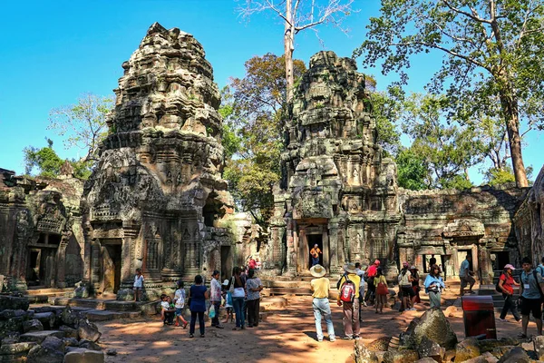 Siem Reap Cambodia December 2017 Tourists Visit Ruins Prohm Temple — Stock Photo, Image