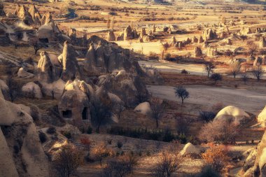 Kaya oluşumları Kılıçlar Vadisi Kapadokya Göreme şehir yakın