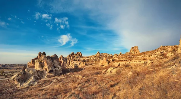 Formaciones Rocosas Valle Las Espadas Cerca Ciudad Goreme Capadocia Turquía —  Fotos de Stock