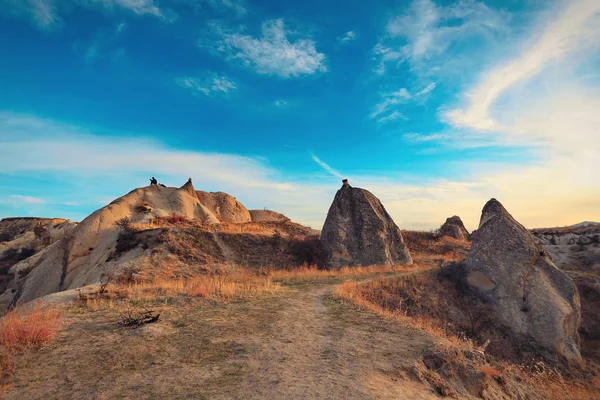 トルコ カッパドキアのギョレメの街に近い剣谷の岩 — ストック写真