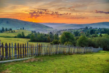Yaz gündoğumu Bucovina, Romanya
