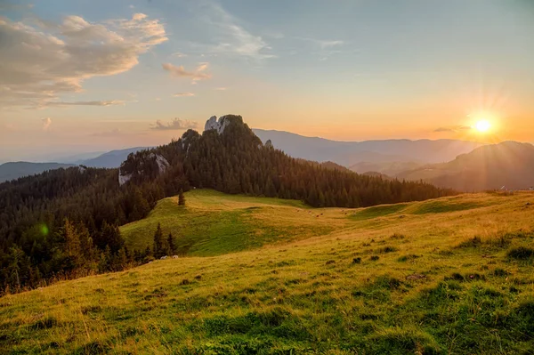 Yaz gündoğumu Bucovina, Romanya