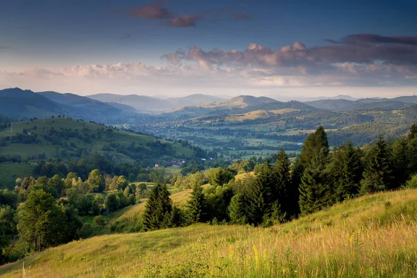 Mañana Verano Bucovina Paisaje Colorido Otoño Pueblo Rumano —  Fotos de Stock