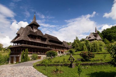 Yaz görünümü Barsana Manastırı, Maramures - Romanya