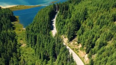Transfagarasan dağ yolunun havadan görünümü