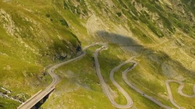 Transfagarasan dağ yolunun havadan görünümü