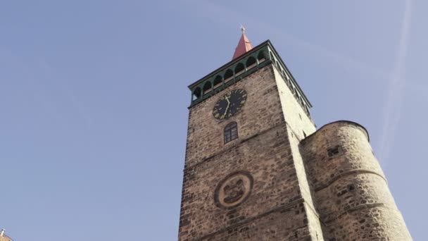 Praça Medieval Renascentista Com Torre Pedra Relógio Vista Para Fileira — Vídeo de Stock