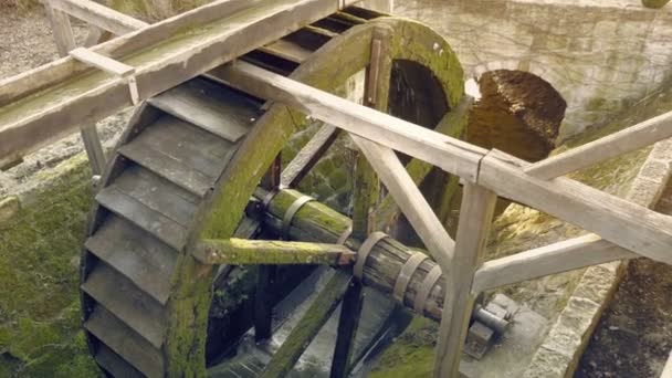 Σειρά Ξύλινα Miller Τροχό Νερό Ιστορική Μεσαιωνική Αρχιτεκτονική Στατική Ημέρα — Αρχείο Βίντεο