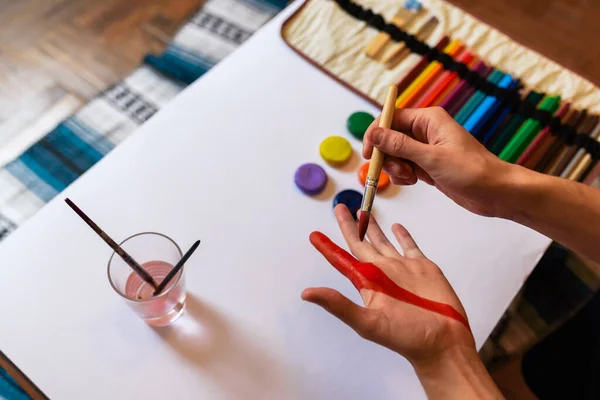 Stock Photo Caucasian Person Water Painting Hands — Stock Photo, Image