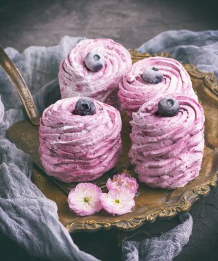 bir demir plaka üzerinde Marshmallows pembe, yakın çekim