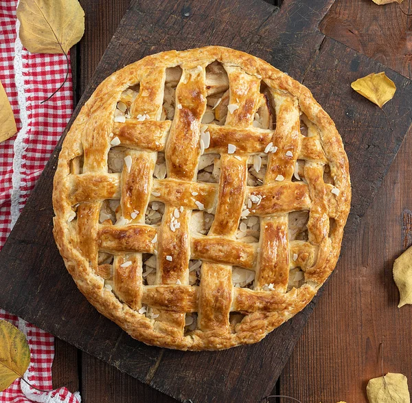 Sült Egész Kerek Almás Pite Barna Sakktáblát Leveles Tészta Felülnézet — Stock Fotó