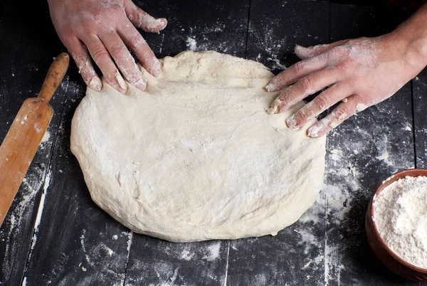 Men Hands Knead Piece Dough Making Pizza Top View — Stock Photo, Image