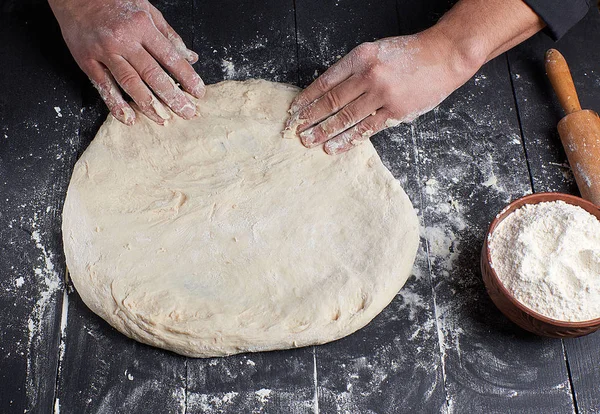 Men Hands Knead Piece Dough Making Pizza Top View — Stock Photo, Image