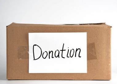 yazıt bağış ile kahverengi karton kutu kapalı 