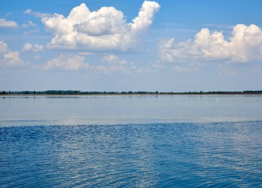 Karadeniz 'den Lazurne köyüne görünüm, Ukrayna