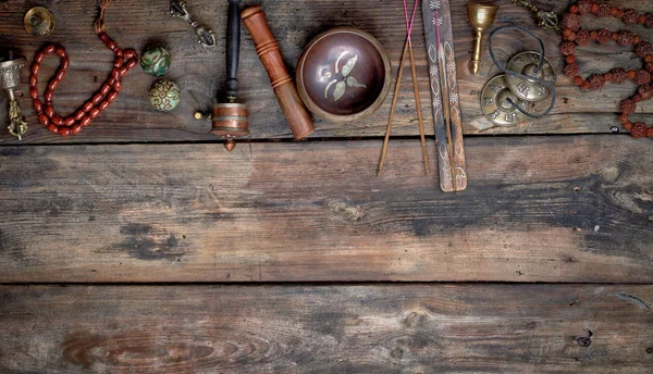 Tibetaanse religieuze objecten voor meditatie — Stockfoto