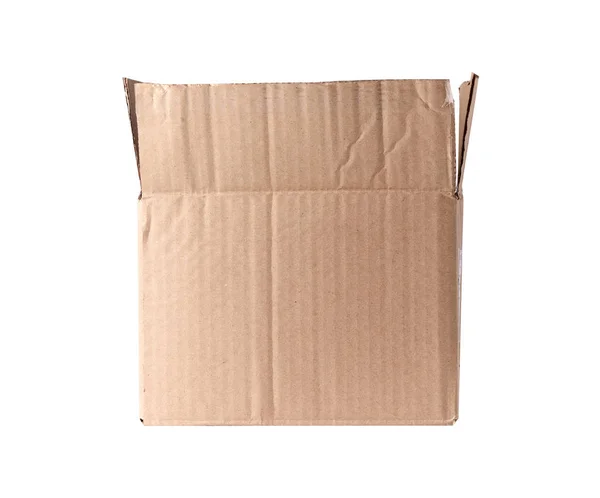Caixa retangular marrom de papelão sobre um fundo branco — Fotografia de Stock