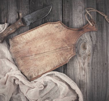 boş eski ahşap mutfak kesme tahtası ve bıçak 
