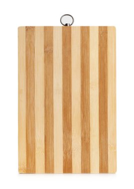 Yeni dikdörtgen çizgili mutfak kesme tahtası beyaz arkaplanda izole edilmiş, kapat
